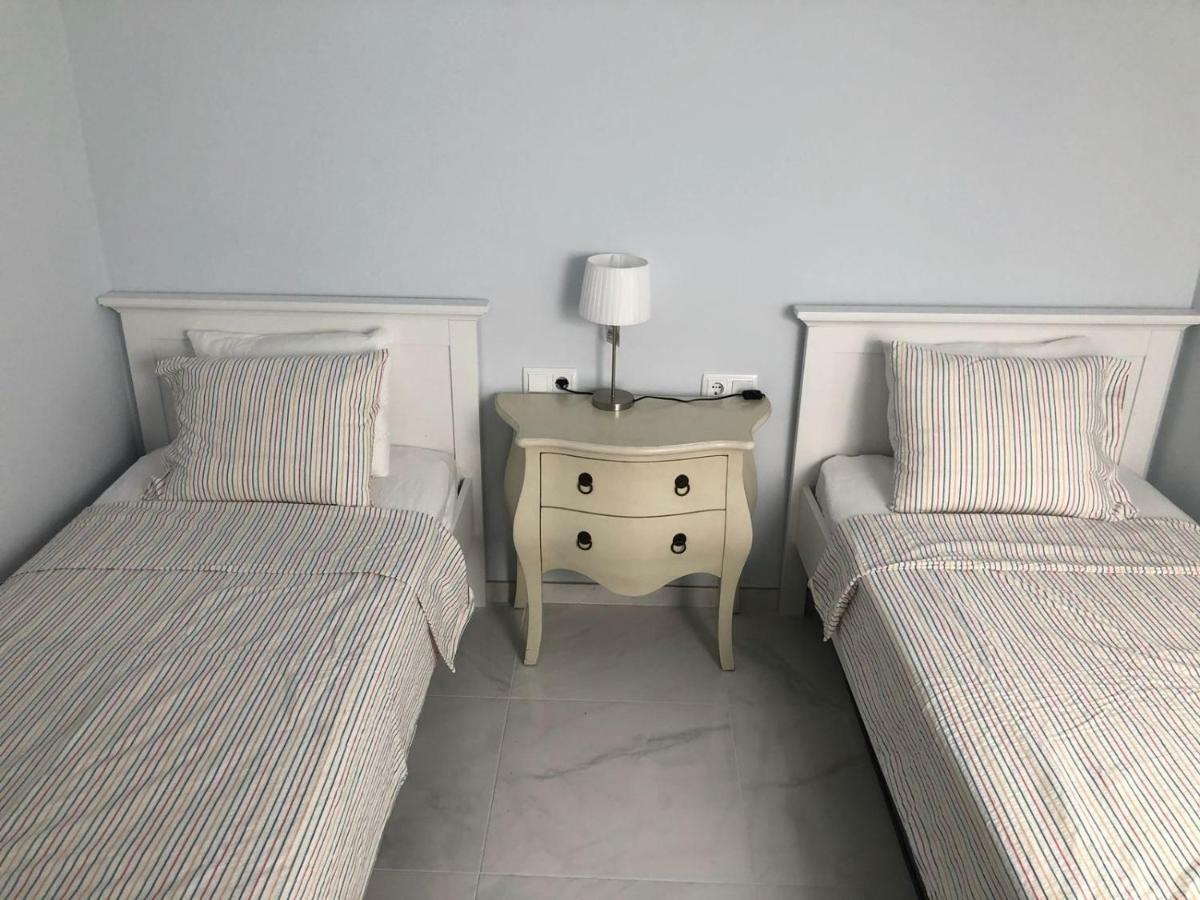 2 Bedroom Apartment In The Old Town, Close To The Beach L' Escala Luaran gambar
