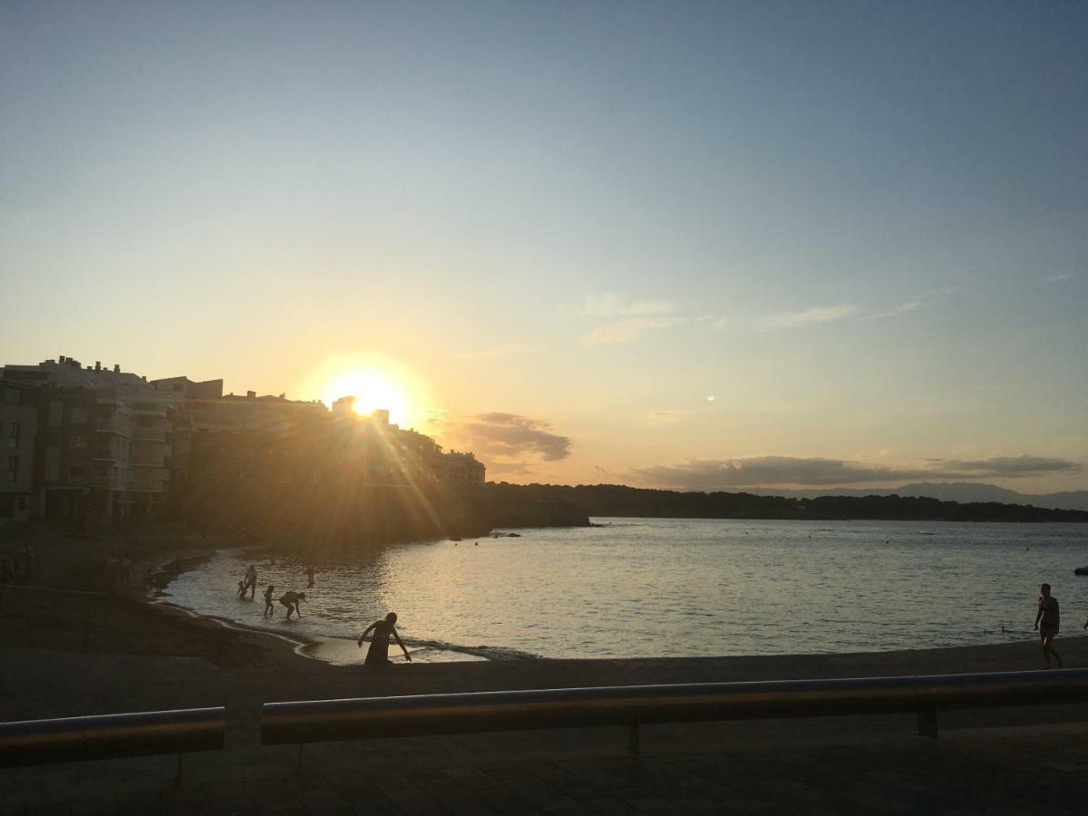 2 Bedroom Apartment In The Old Town, Close To The Beach L' Escala Luaran gambar